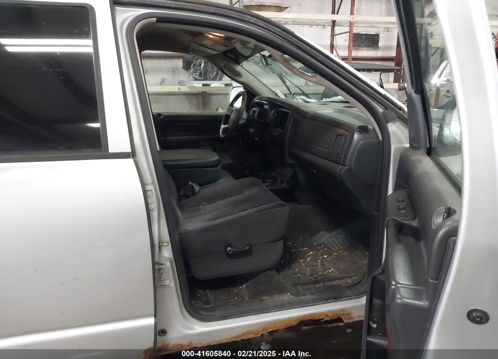 2005 DODGE RAM 1500 SLT/LARAMIE VIN: 1D7HU18N55S359360