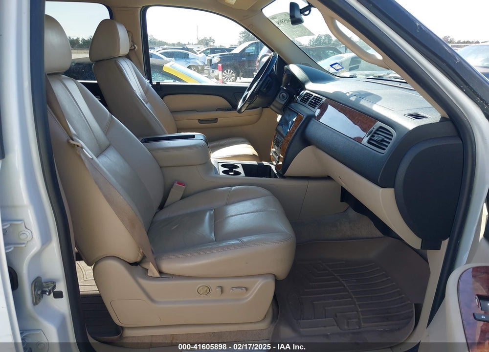 2007 CHEVROLET TAHOE VIN: 1GNFC13027J402178
