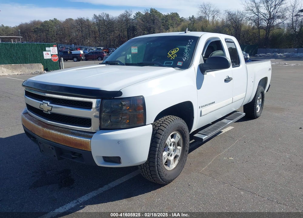 2008 CHEVROLET SILVERADO 1500 LT1 VIN: 2GCEK190X81153932