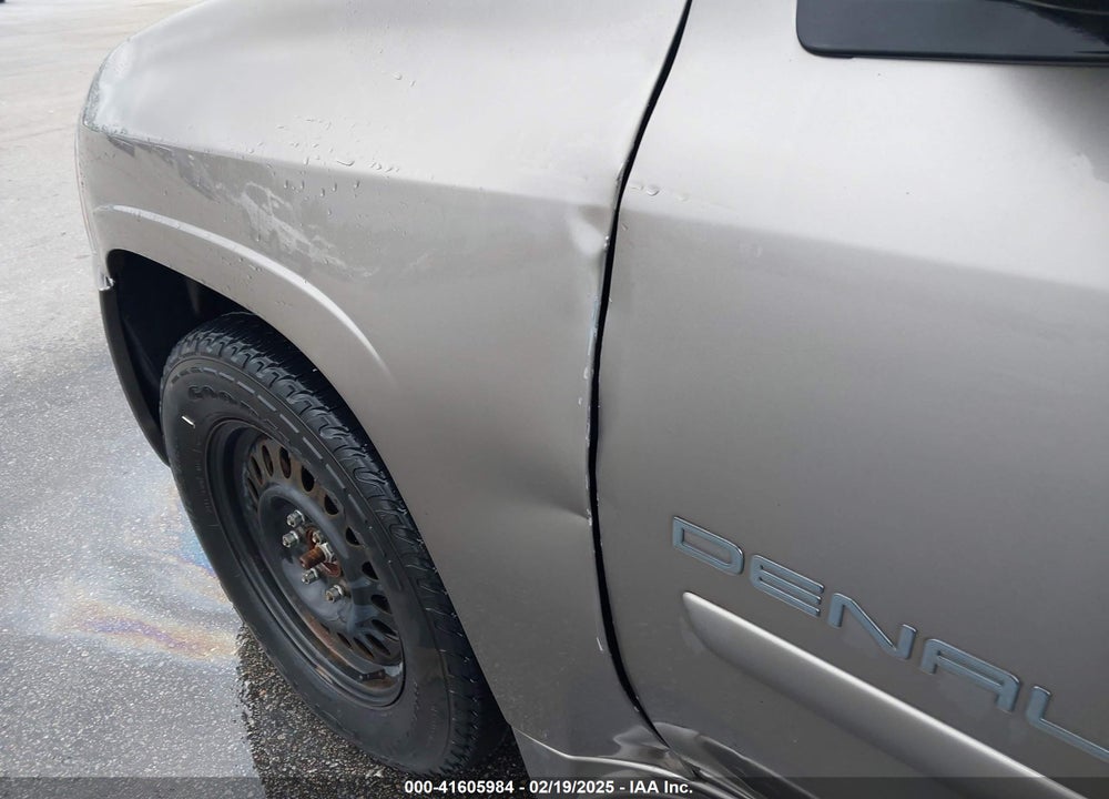 2006 GMC ENVOY DENALI VIN: 1GKET63M262240313