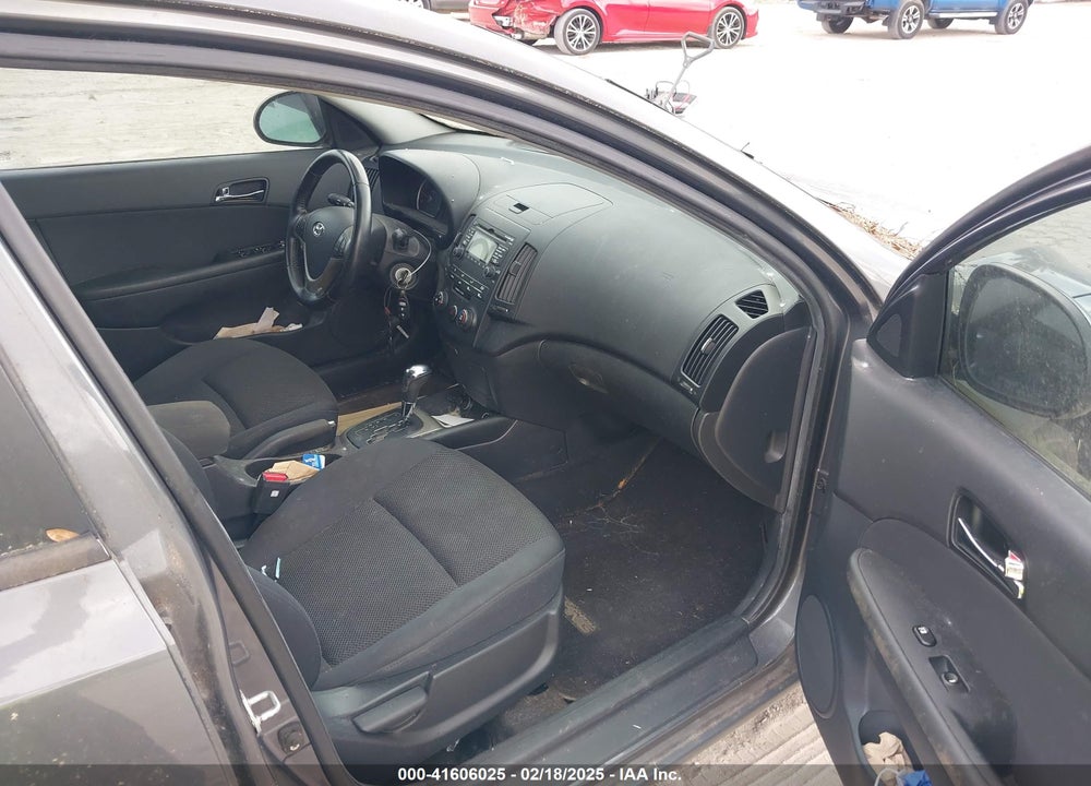 2009 HYUNDAI ELANTRA TOURING VIN: KMHDC86E19U033522