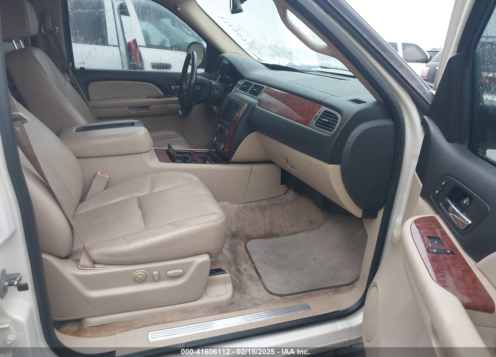 2008 CHEVROLET TAHOE VIN: 1GNFC13058R242249