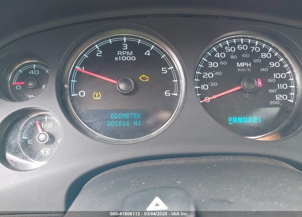 2008 CHEVROLET TAHOE VIN: 1GNFC13058R242249
