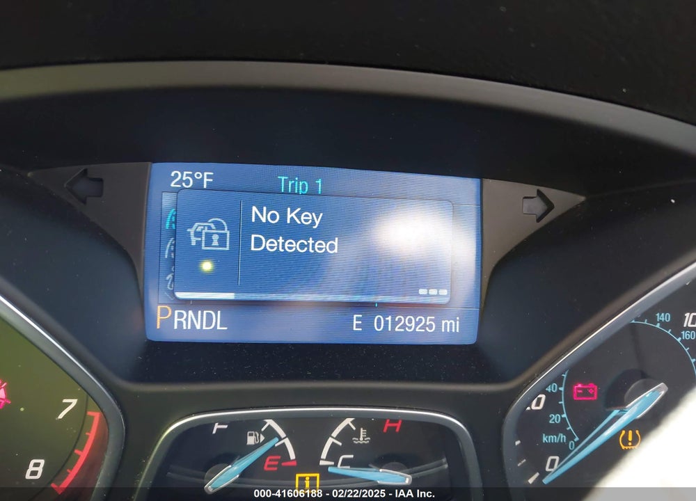 2014 FORD FOCUS VIN: 1FADP3K27EL401702