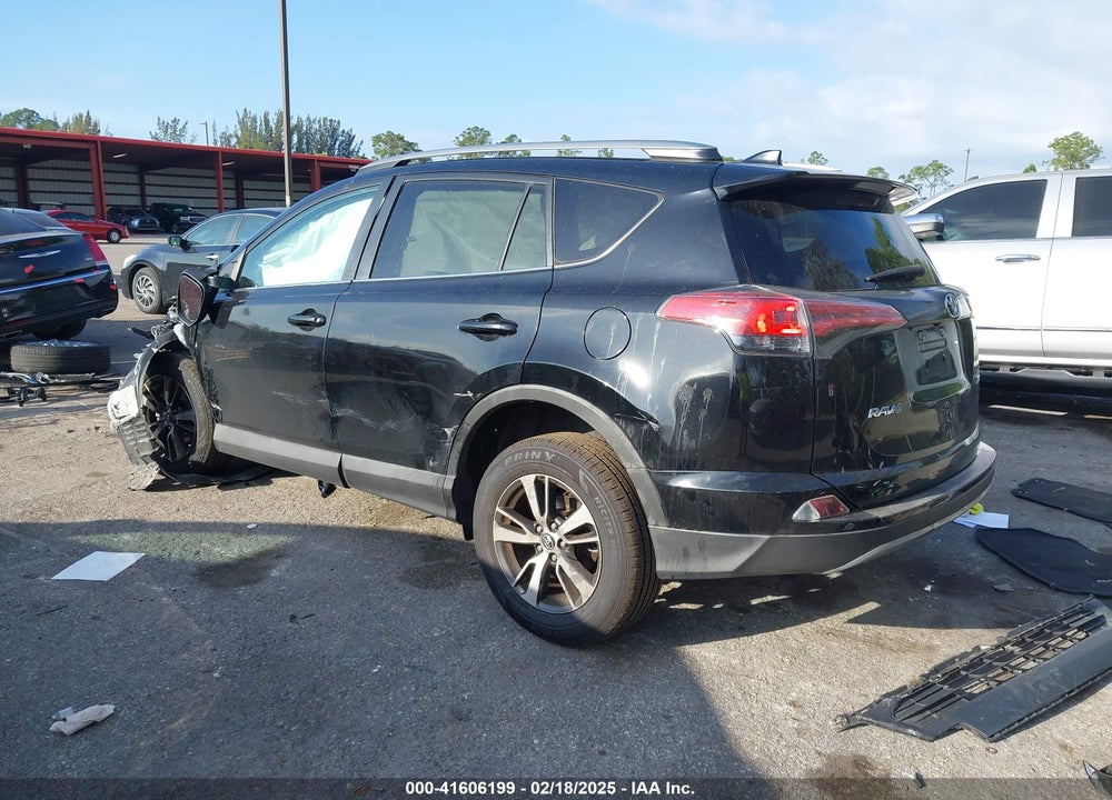 2017 TOYOTA RAV4 XLE VIN: 2T3WFREV1HW335616