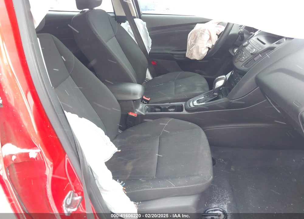 2016 FORD FOCUS VIN: 1FADP3K26GL276694