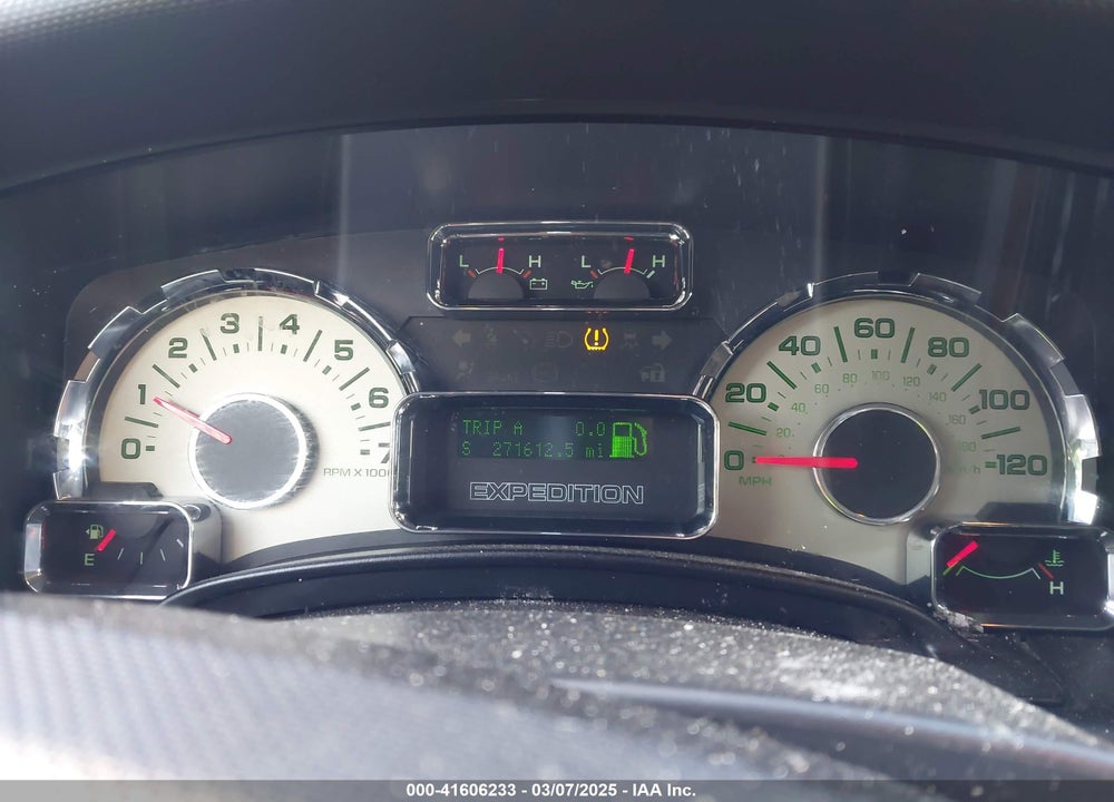 2010 FORD EXPEDITION VIN: 1FMJU1H51AEB63111