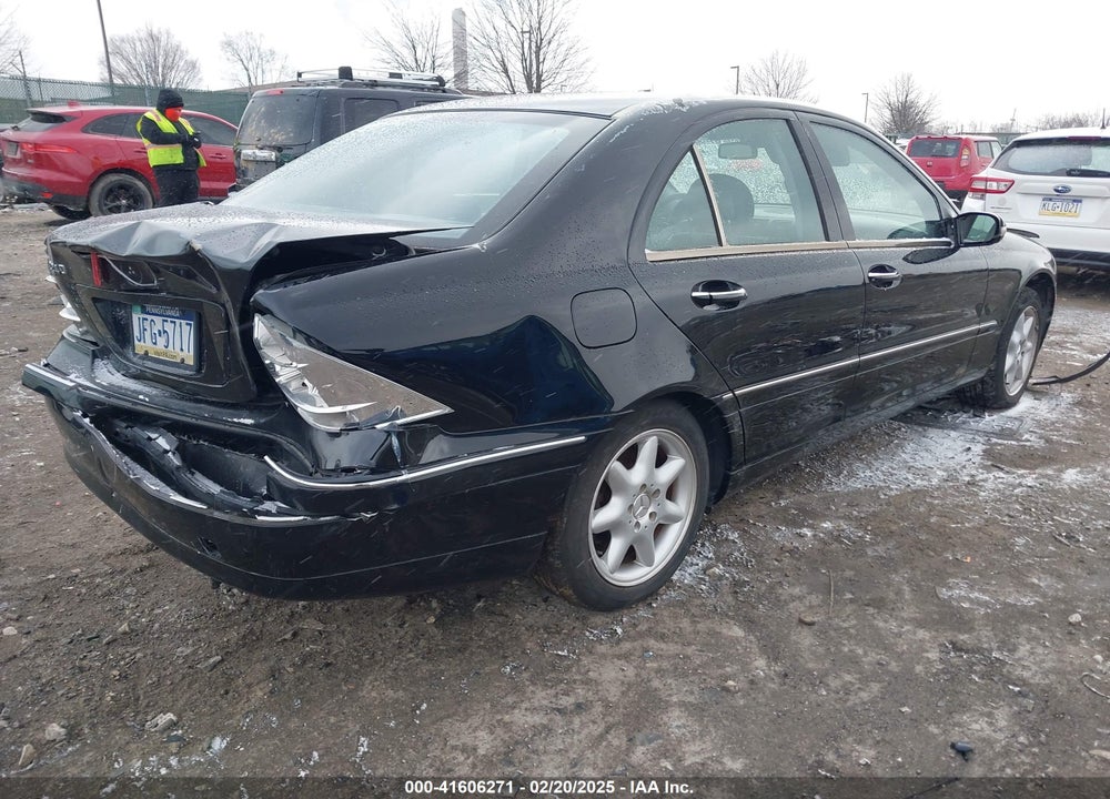 2002 MERCEDES-BENZ C 240 VIN: WDBRF61J12E005521