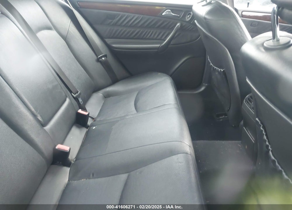 2002 MERCEDES-BENZ C 240 VIN: WDBRF61J12E005521