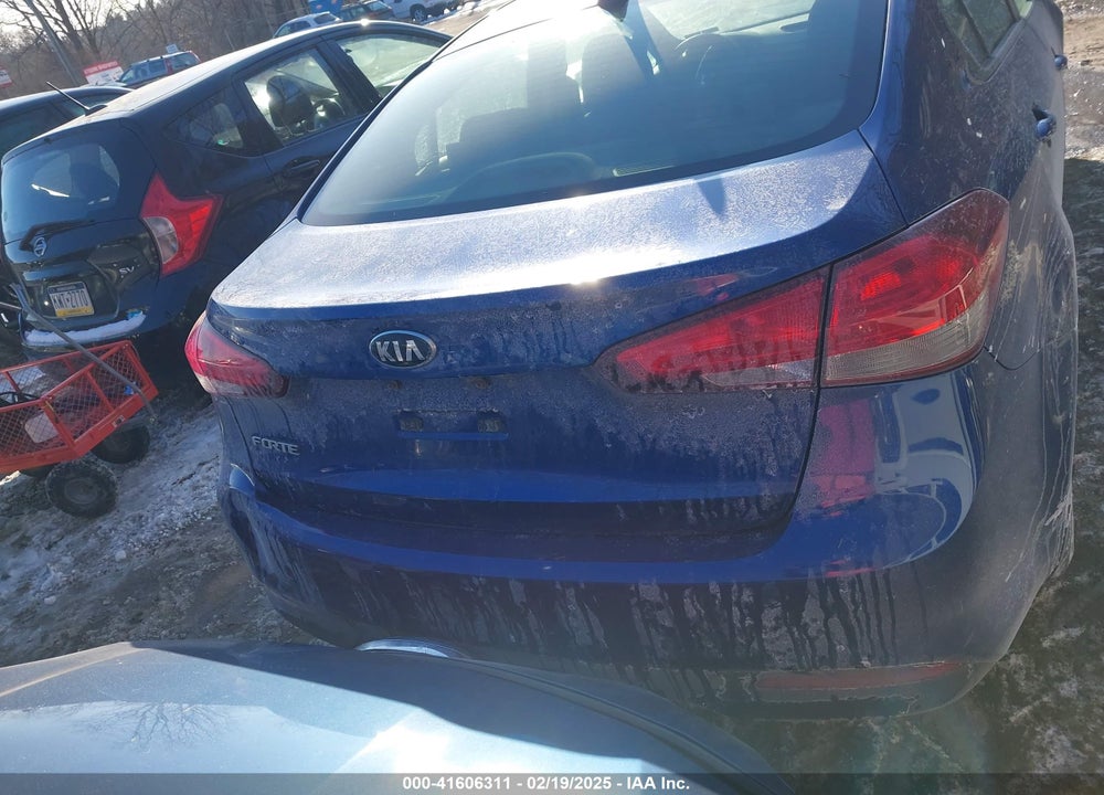 2018 KIA FORTE VIN: 3KPFK4A70JE214129