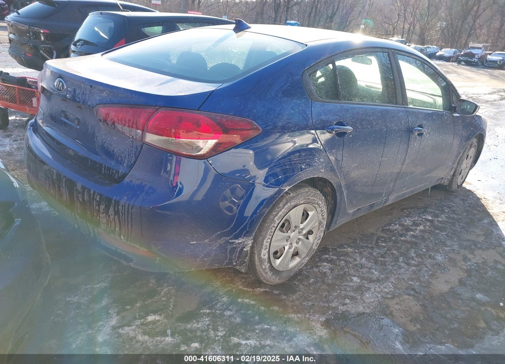 2018 KIA FORTE VIN: 3KPFK4A70JE214129