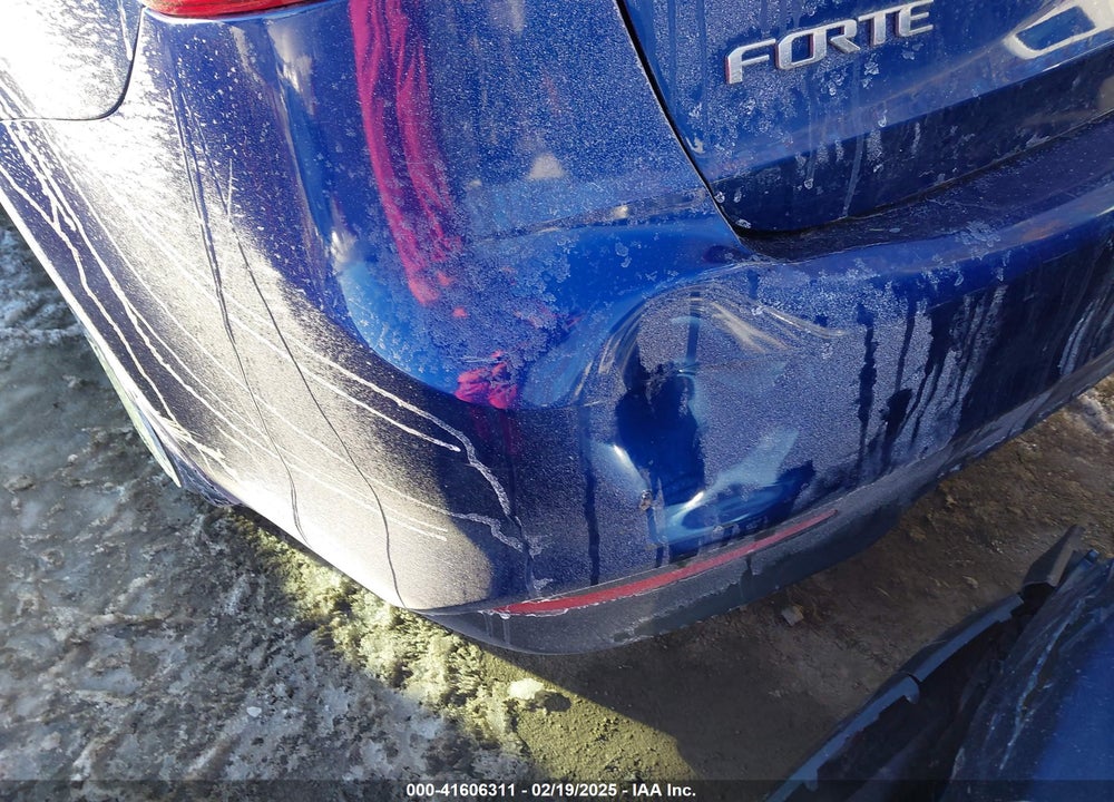 2018 KIA FORTE VIN: 3KPFK4A70JE214129
