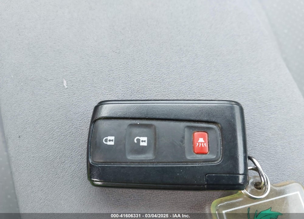 2005 TOYOTA PRIUS VIN: JTDKB22U753039818