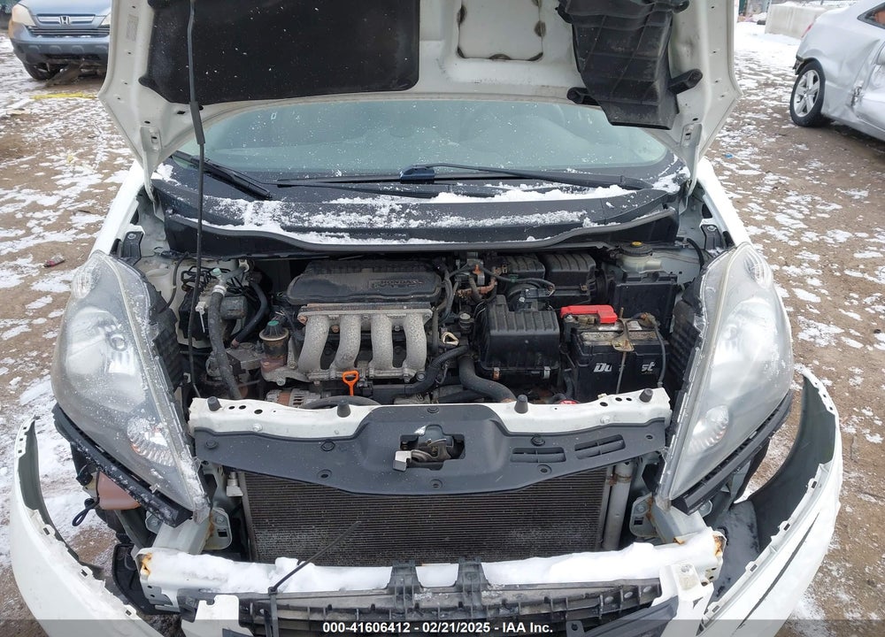 2012 HONDA FIT VIN: JHMGE8H39CC040950