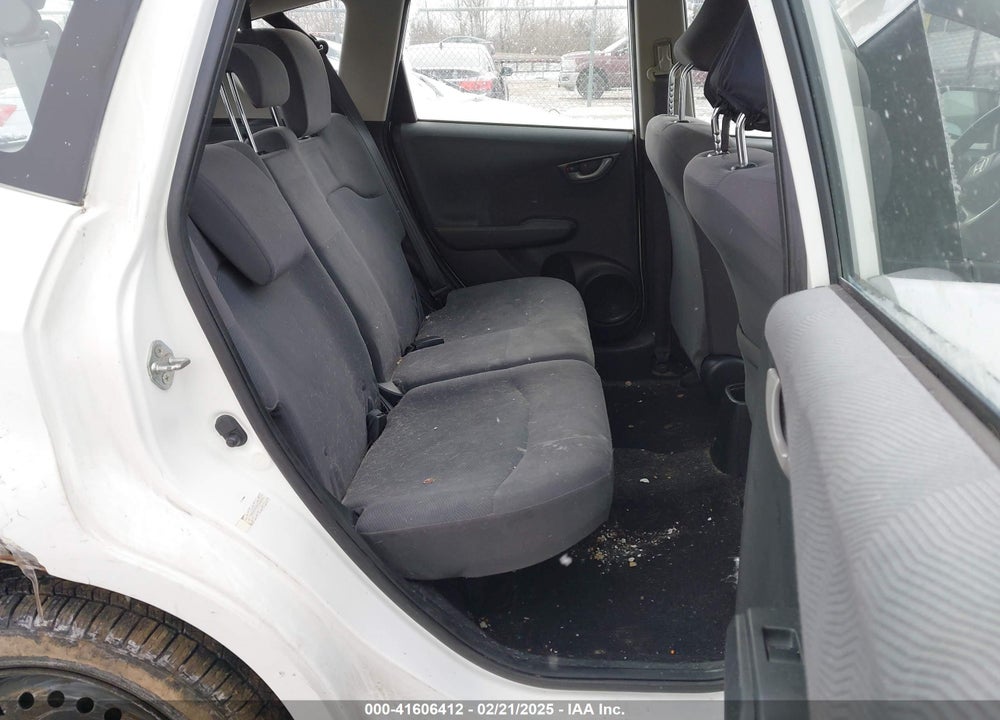 2012 HONDA FIT VIN: JHMGE8H39CC040950