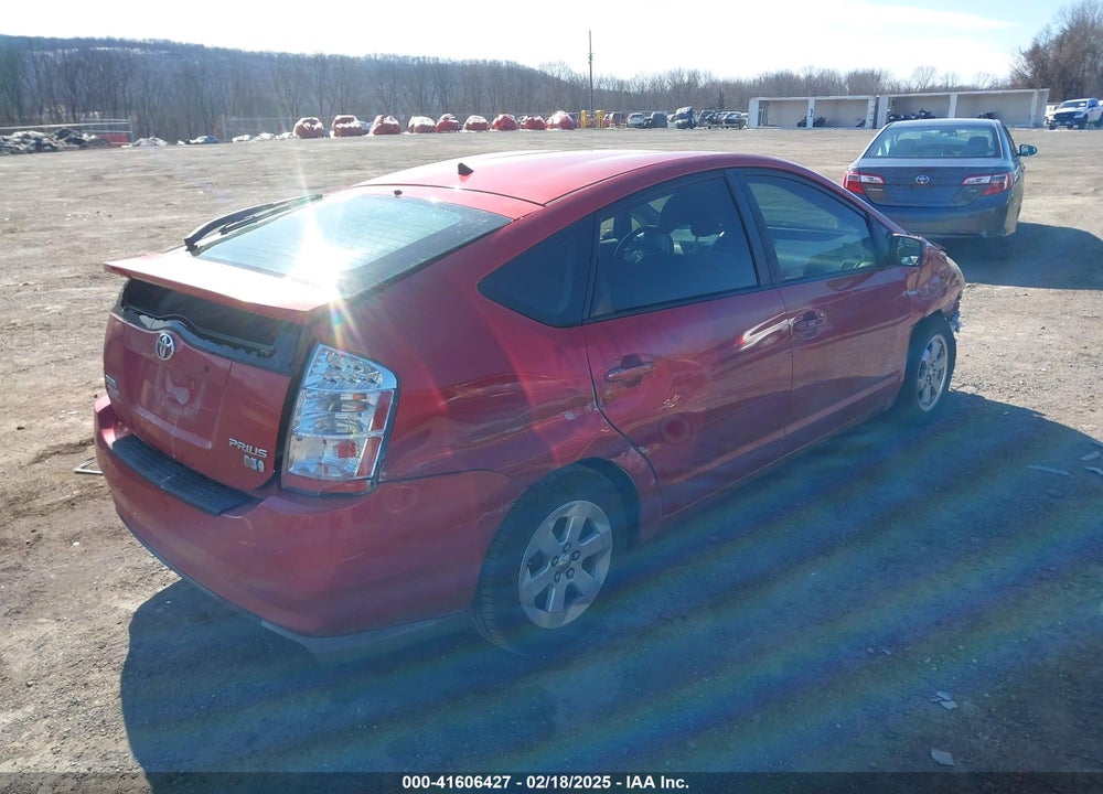 2008 TOYOTA PRIUS TOURING VIN: JTDKB20UX87772462