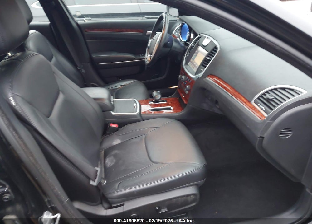 2014 CHRYSLER 300 VIN: 2C3CCARGXEH255689