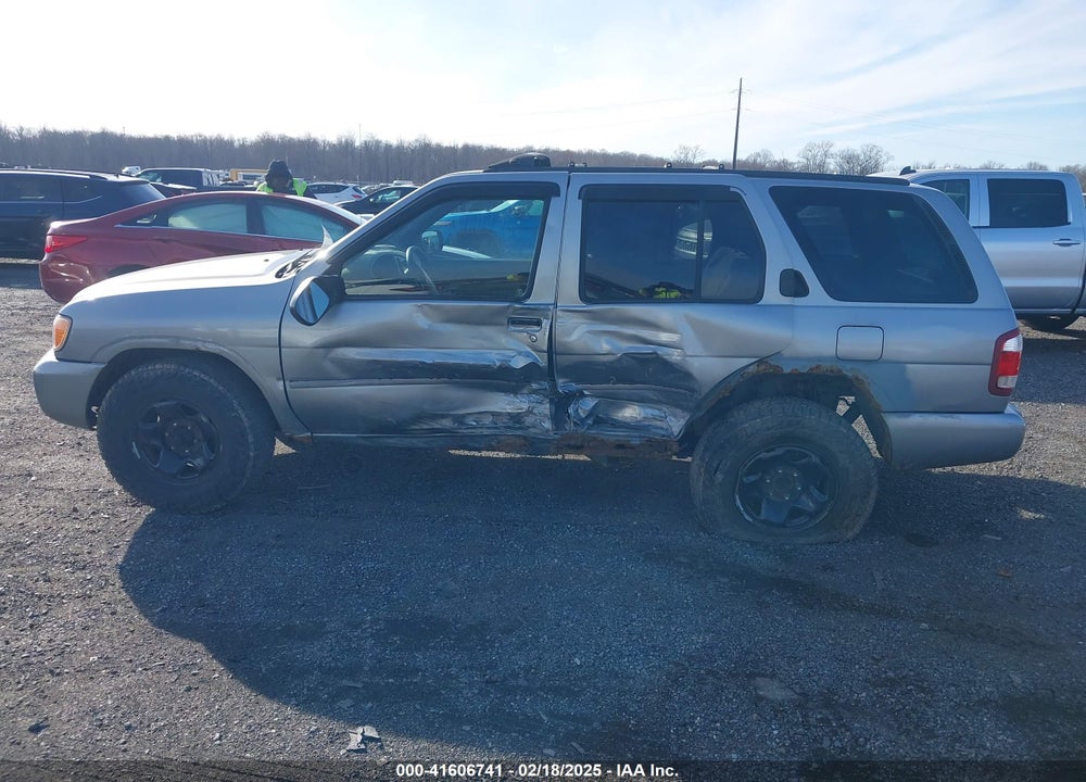 2001 NISSAN PATHFINDER VIN: JN8DR07YX1W526920