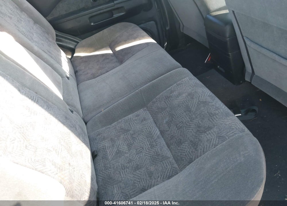 2001 NISSAN PATHFINDER VIN: JN8DR07YX1W526920