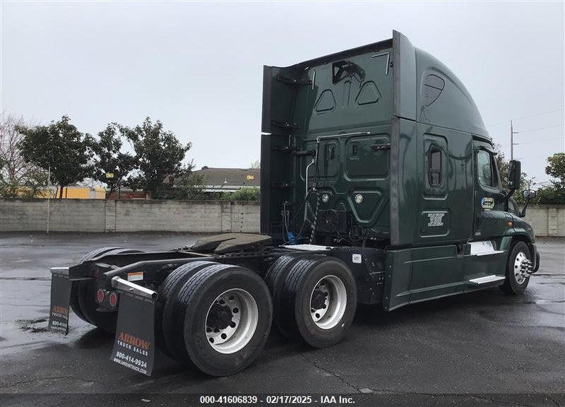 2018 FREIGHTLINER CASCADIA 125 VIN: 3AKJGLDR3JSHU5366