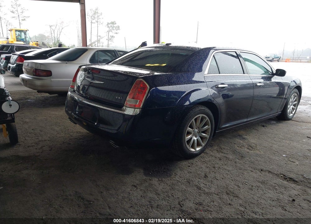 2012 CHRYSLER 300 VIN: 2C3CCACG1CH241279