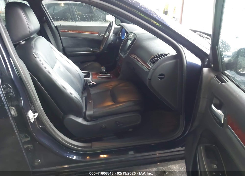 2012 CHRYSLER 300 VIN: 2C3CCACG1CH241279