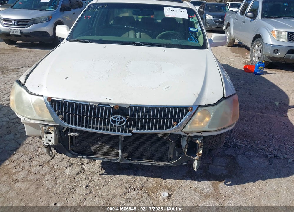 2002 TOYOTA AVALON XLS VIN: 4T1BF28B52U197599