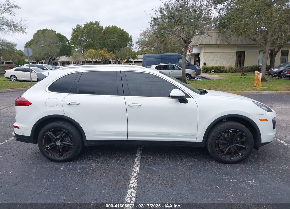 2016 PORSCHE CAYENNE VIN: WP1AA2A21GLA00402