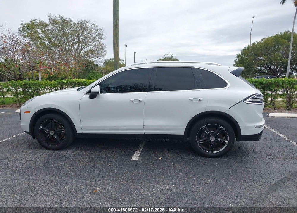 2016 PORSCHE CAYENNE VIN: WP1AA2A21GLA00402