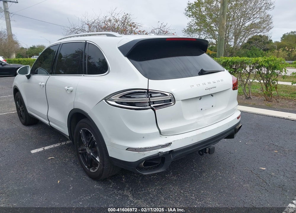 2016 PORSCHE CAYENNE VIN: WP1AA2A21GLA00402