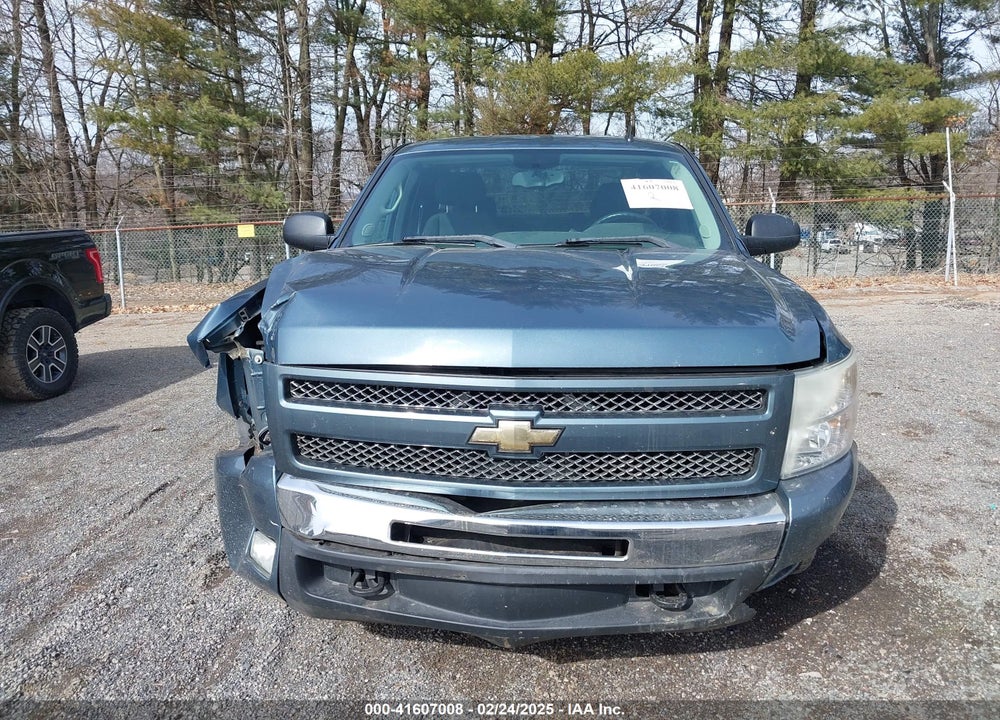 2011 CHEVROLET SILVERADO 1500 LT VIN: 1GCRKSE35BZ129530
