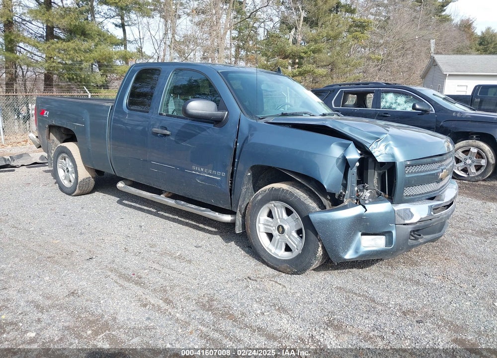 2011 CHEVROLET SILVERADO 1500 LT VIN: 1GCRKSE35BZ129530