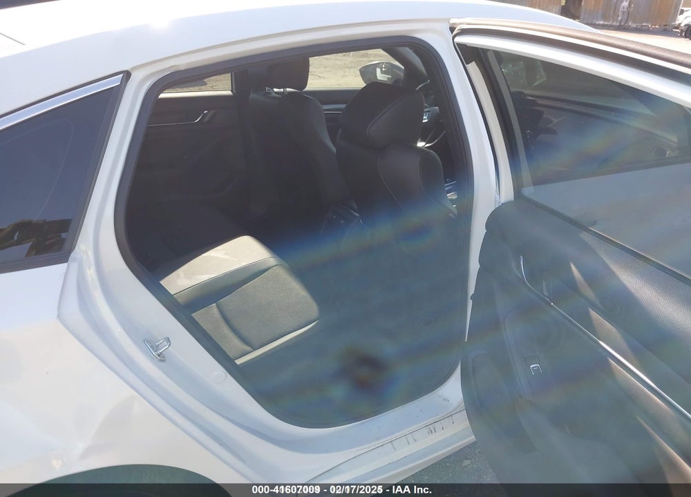 2022 HONDA ACCORD VIN: 1HGCV1F38NA120685
