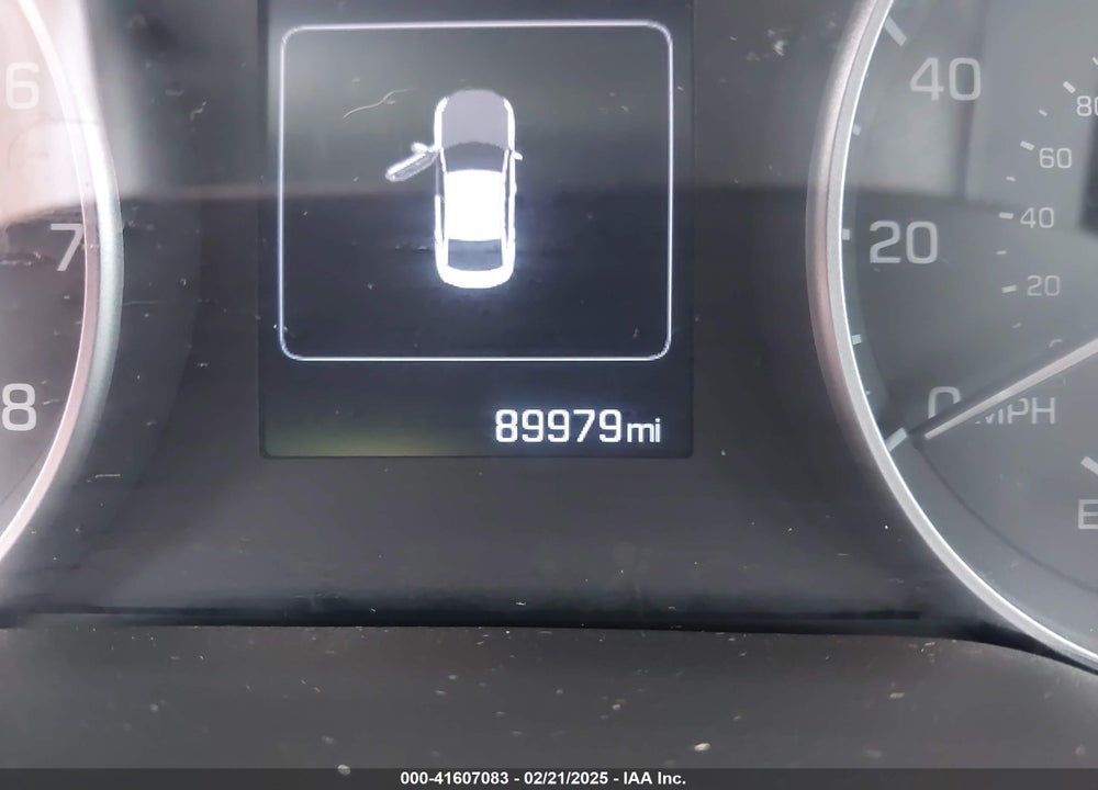 2017 HYUNDAI ELANTRA VIN: 5NPD84LF9HH162189