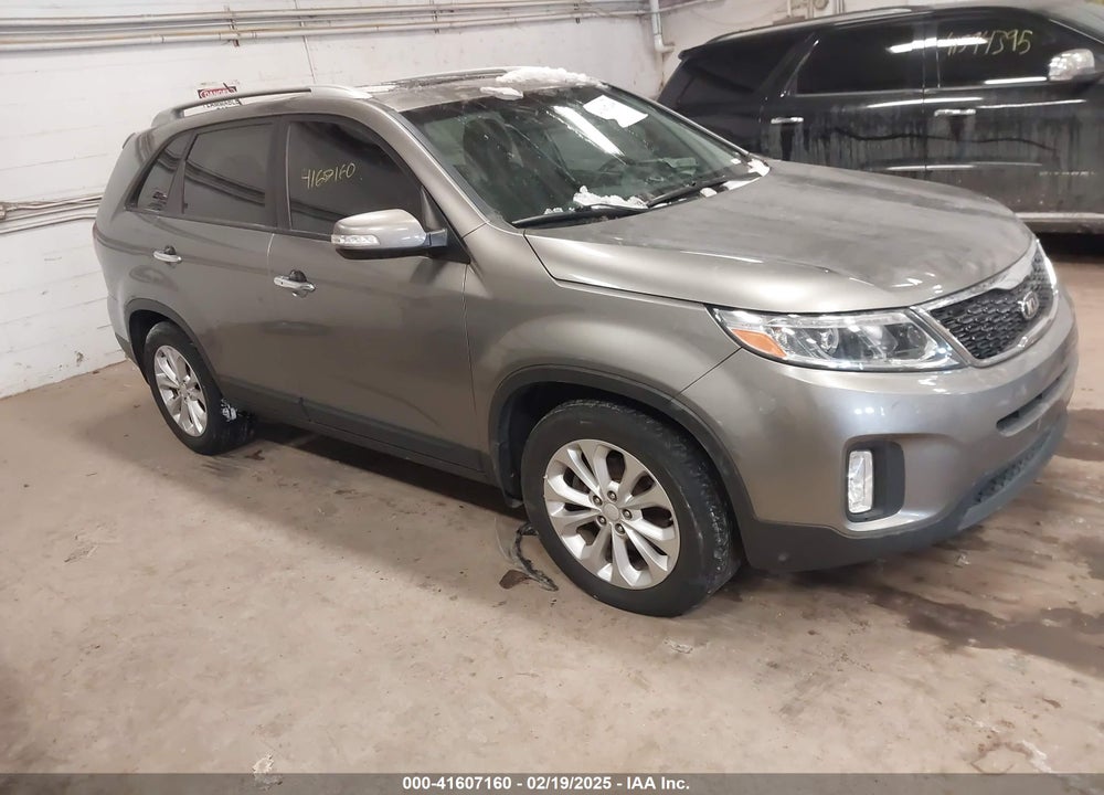 2014 KIA SORENTO EX V6 VIN: 5XYKU4A71EG435384