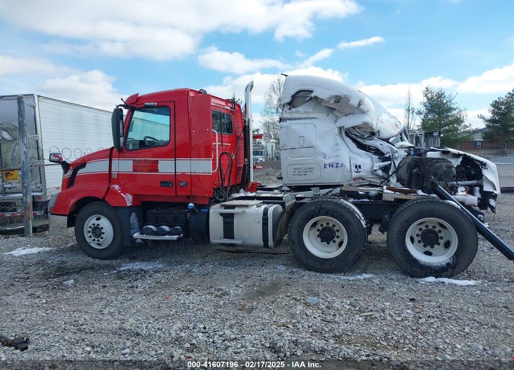 2015 VOLVO VN VNL VIN: 4V4NC9EG9FN178397