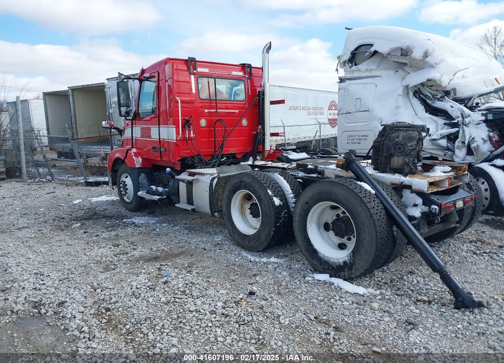 2015 VOLVO VN VNL VIN: 4V4NC9EG9FN178397