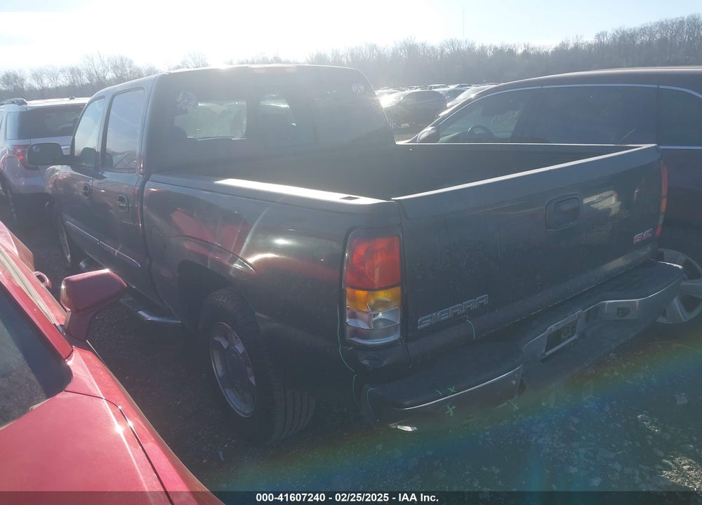2005 GMC SIERRA 1500 VIN: 2GTEC13T651293827