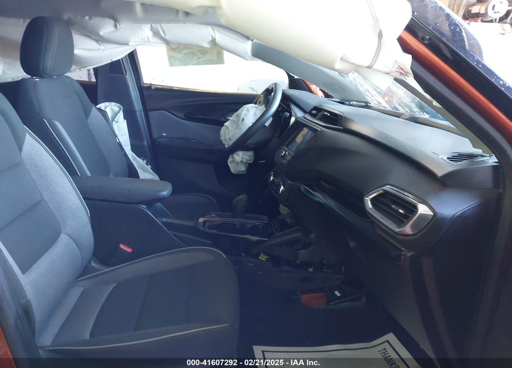 2022 CHEVROLET TRAILBLAZER FWD LT VIN: KL79MPS23NB007617