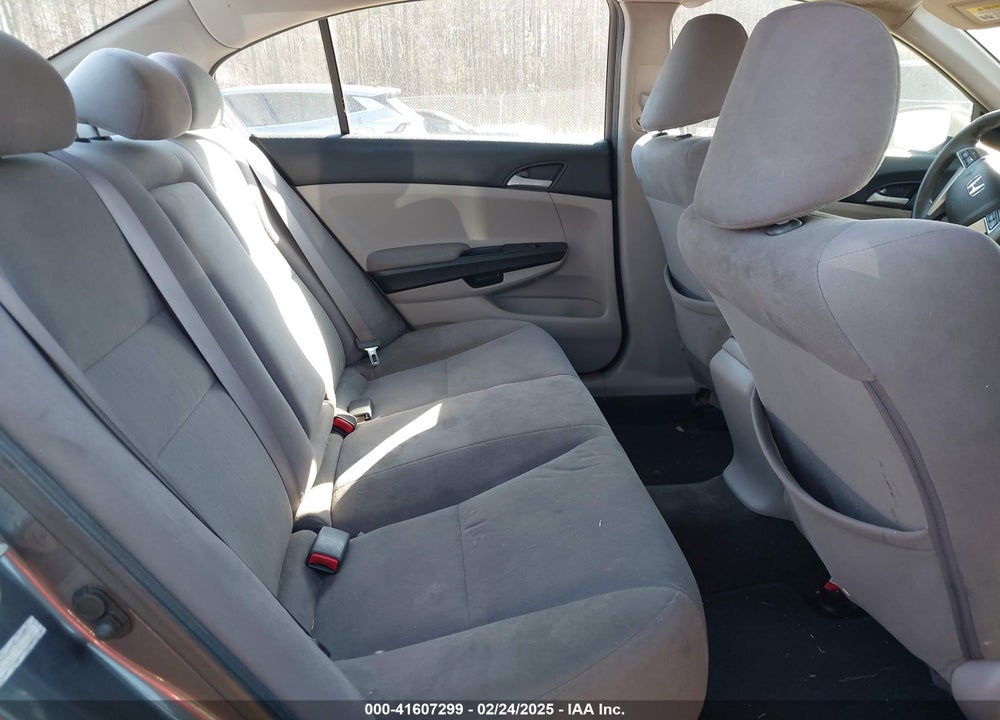2011 HONDA ACCORD VIN: 1HGCP2F49BA022365