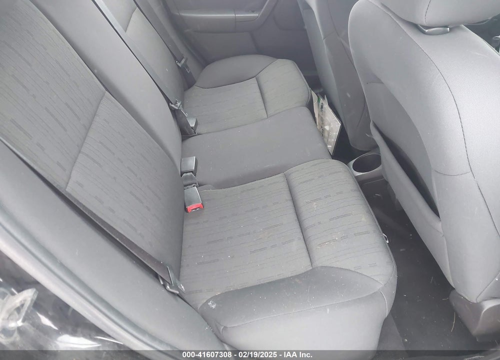 2011 FORD FOCUS SE VIN: 1FAHP3FN3BW176422