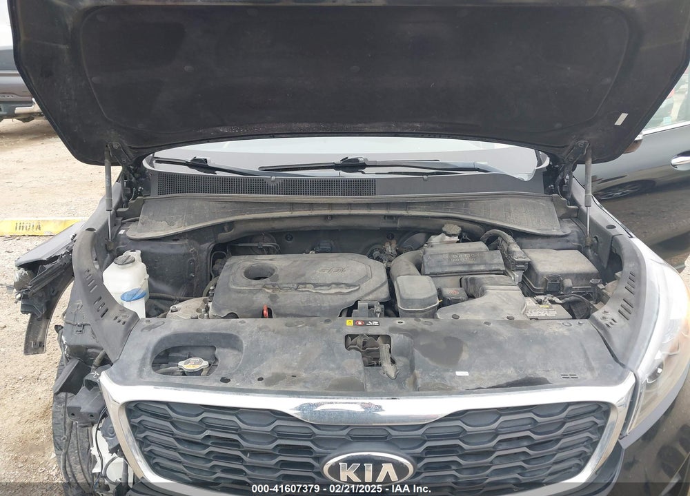 2019 KIA SORENTO VIN: 5XYPG4A34KG479126