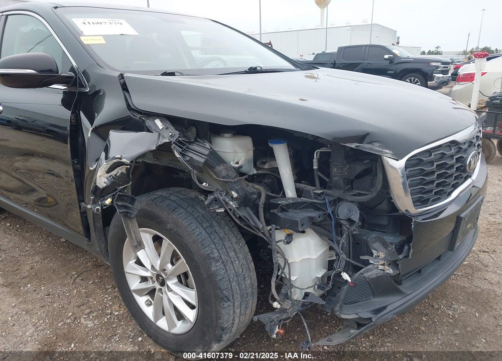 2019 KIA SORENTO VIN: 5XYPG4A34KG479126