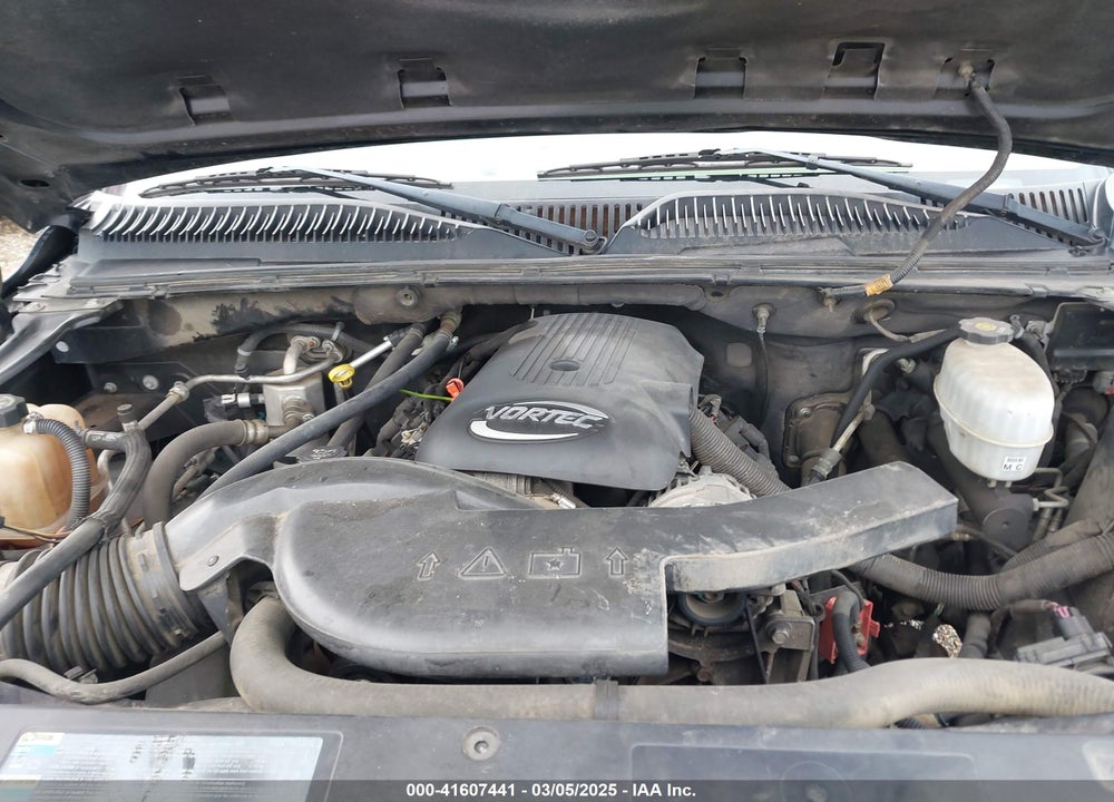 2005 CHEVROLET TAHOE VIN: 1GNEC13T45R181817