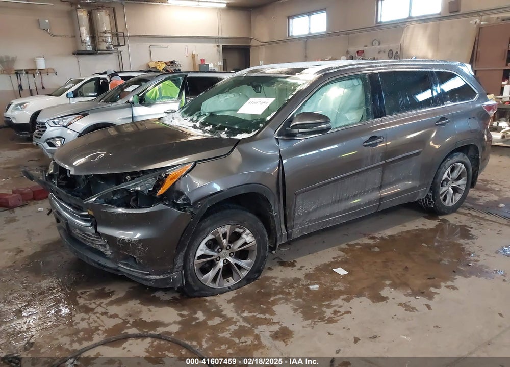2014 TOYOTA HIGHLANDER XLE V6 VIN: 5TDJKRFH6ES066010