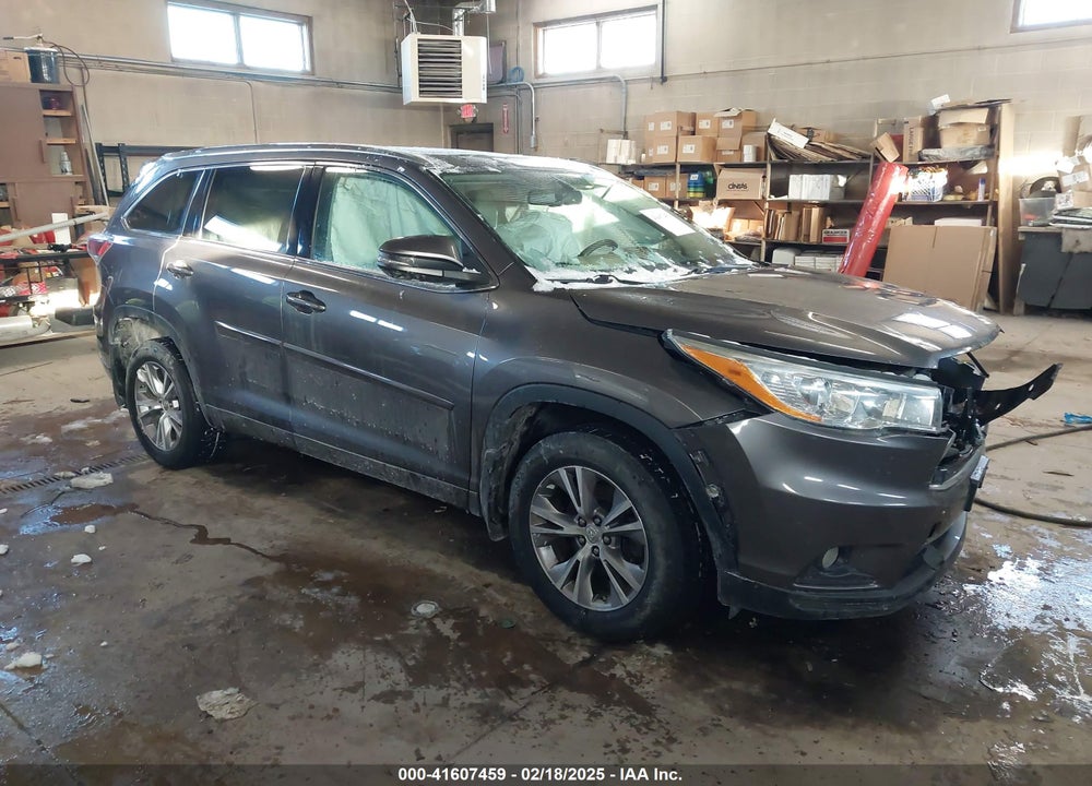 2014 TOYOTA HIGHLANDER XLE V6 VIN: 5TDJKRFH6ES066010