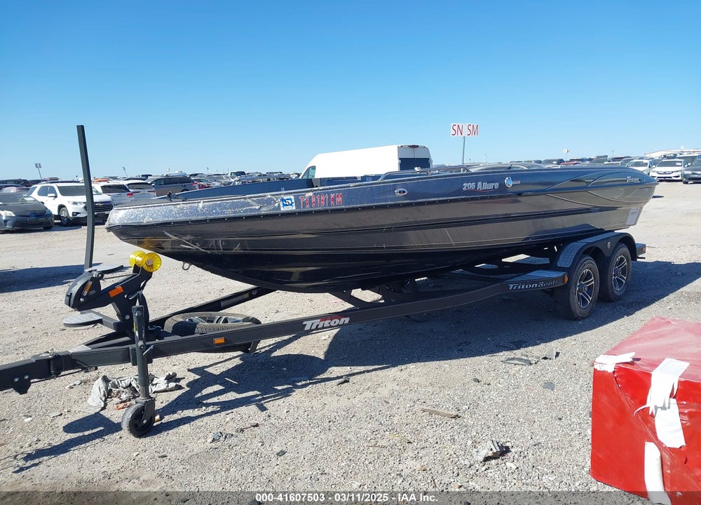2021 TRITON OTHER VIN: TRT40168D121
