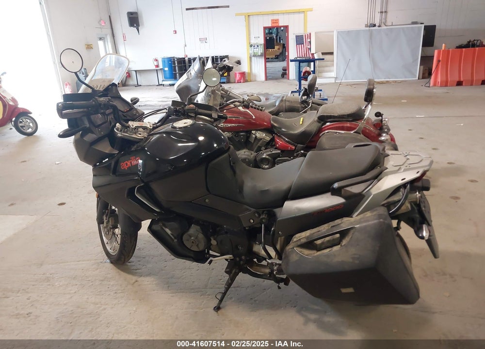 2006 APRILIA CAPONORD VIN: ZD4PSC01X6S000110