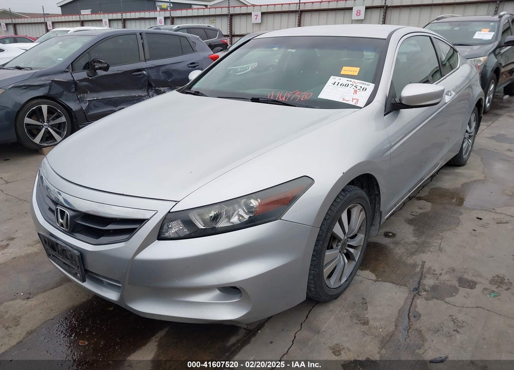 2011 HONDA ACCORD VIN: 1HGCS1B35BA016214