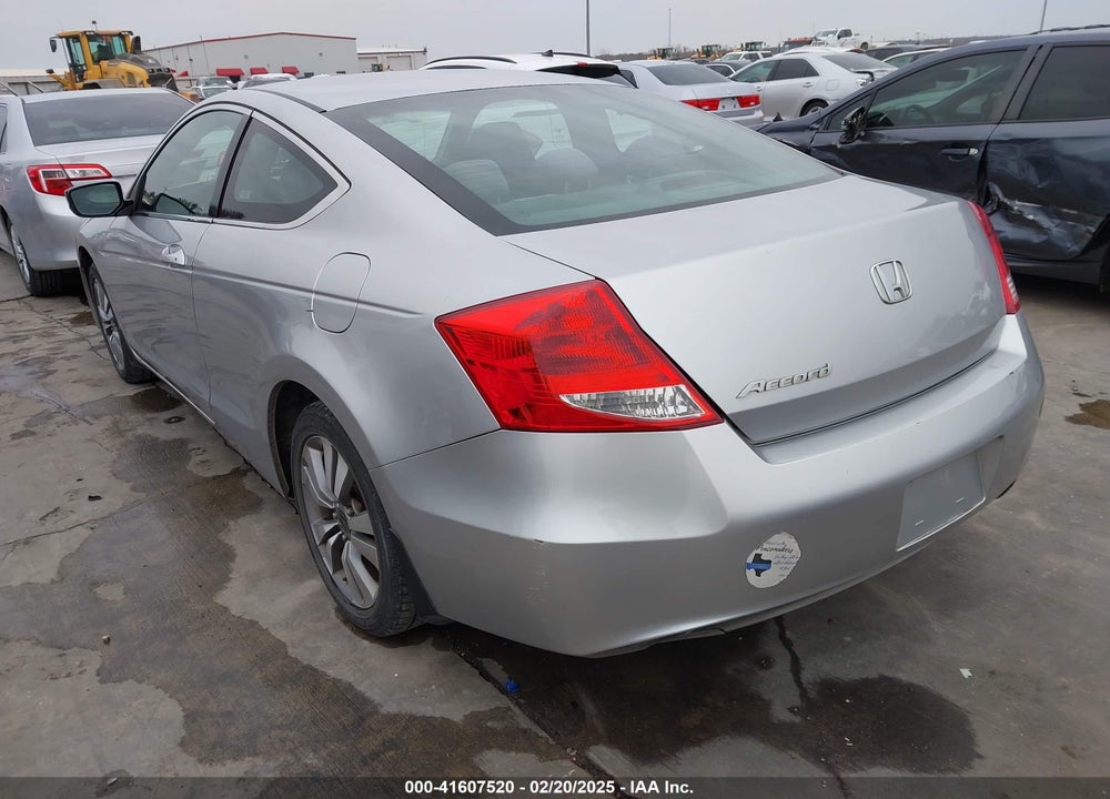 2011 HONDA ACCORD VIN: 1HGCS1B35BA016214